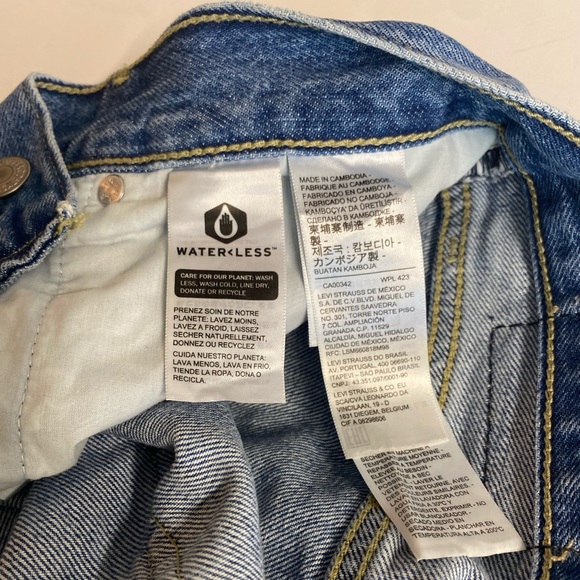 Levi’s -Low Pro Straight with 70’s boho black flower.Great condition..Size 29 - Picture 7 of 10